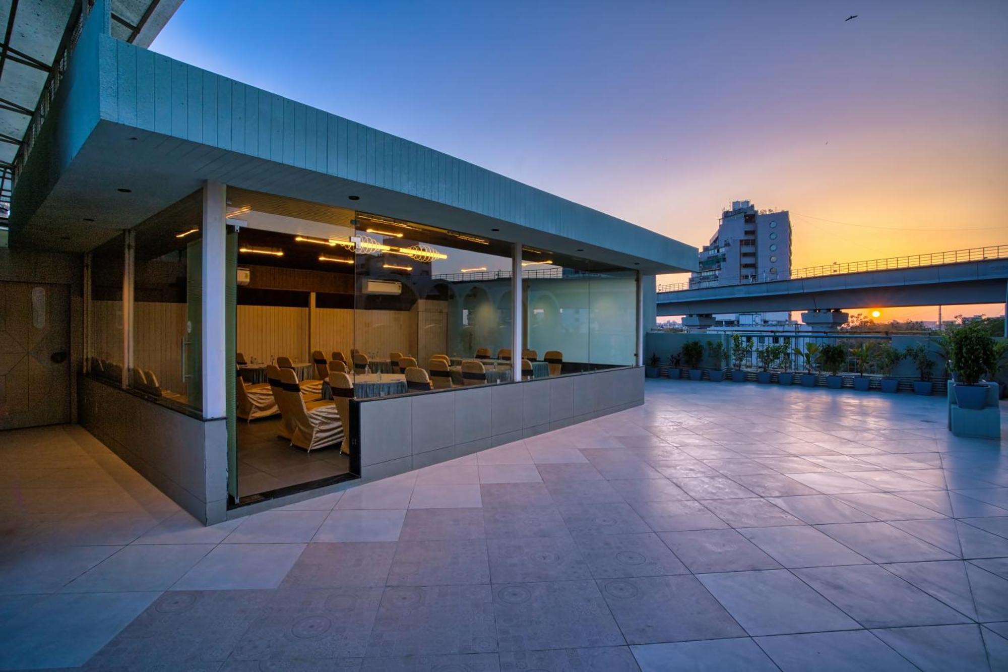 Exora Inn Ahmedabad Exterior foto