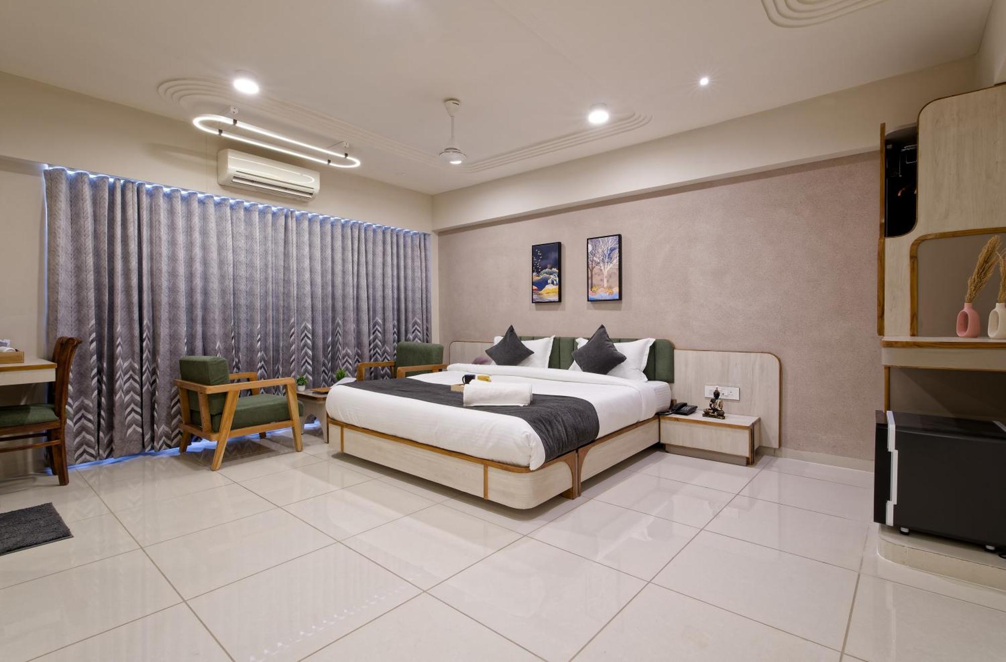 Exora Inn Ahmedabad Exterior foto